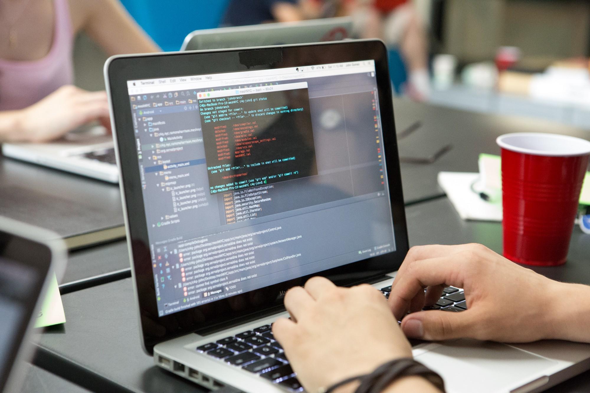 Potencia tu empresa con software a medida de Silocerp.